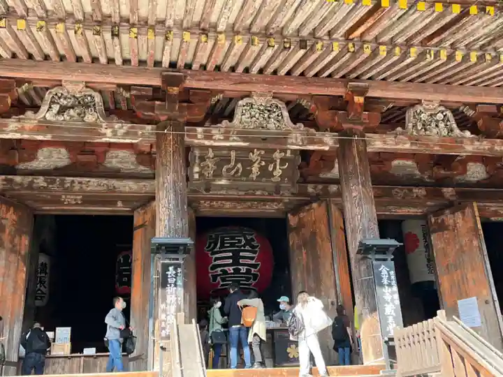金峯山寺の本殿・本堂