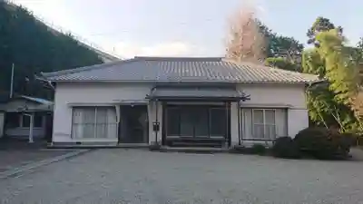 信教寺の本殿・本堂