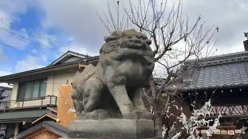 瀧尾神社の狛犬