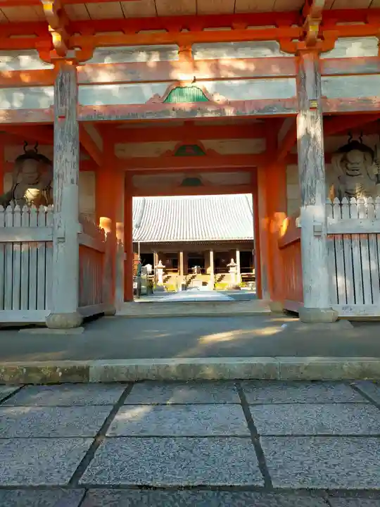 道成寺の山門・神門