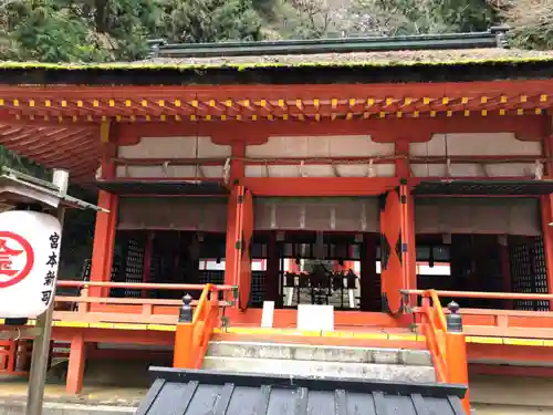 白峰神社の本殿