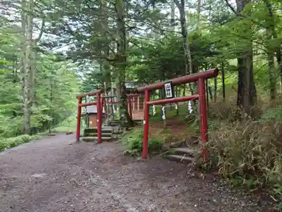 新屋山神社奥宮(山梨県)