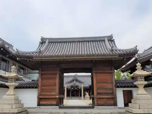 大塩天満宮の山門・神門