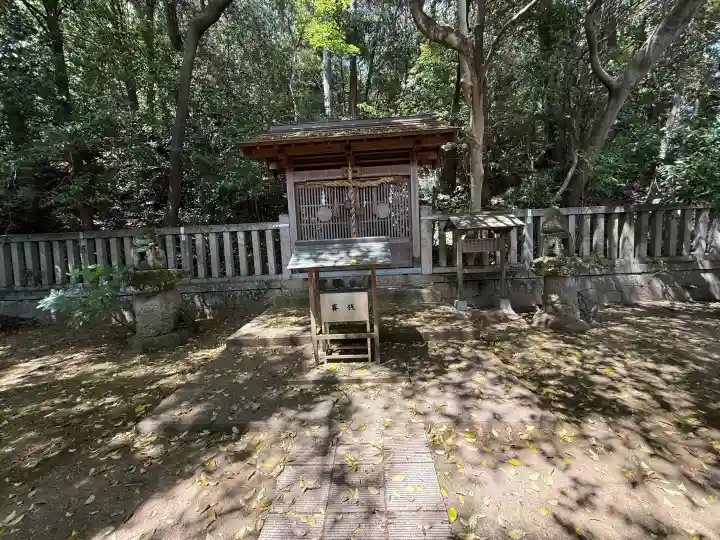 叡福寺の{uncategorized: "未分類", other: "その他", undefined: "問題あり", building: "その他建物", grave: "お墓", sacred_gate: "鳥居", guardian: "狛犬", statue: "像", buddha: "仏像", history: "歴史", nature: "自然", garden: "庭園", animal: "動物", pagoda: "塔", temizu: "手水舎", mountain_gate: "山門・神門", sanctuary: "本殿・本堂", subordinate: "末社・摂社", art: "芸術", scenery: "景色", jizo: "地蔵", ema: "絵馬", goshuin: "御朱印", omikuji: "おみくじ", items: "授与品その他", amulet: "お守り", goshuincho: "御朱印帳", eats: "食事", festival: "お祭り", votive_dance: "神楽", shichigosan: "七五三参", wedding: "結婚式", experience: "体験その他", initially: "初詣", around: "周辺", anti_infection: "感染症対策"}