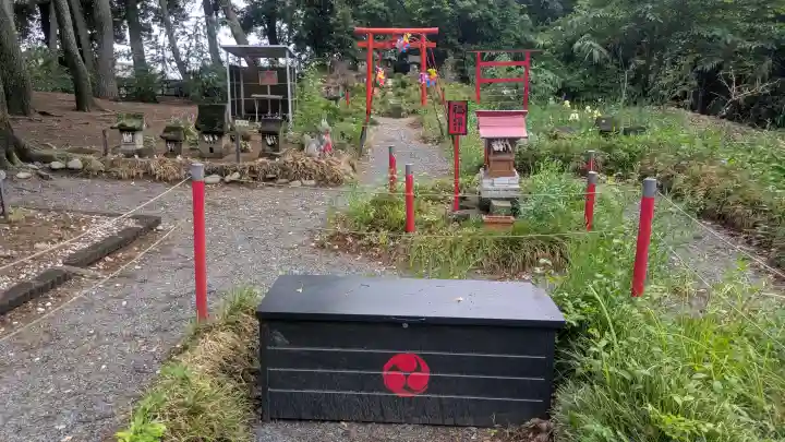飯福神社の{uncategorized: "未分類", other: "その他", undefined: "問題あり", building: "その他建物", grave: "お墓", sacred_gate: "鳥居", guardian: "狛犬", statue: "像", buddha: "仏像", history: "歴史", nature: "自然", garden: "庭園", animal: "動物", pagoda: "塔", temizu: "手水舎", mountain_gate: "山門・神門", sanctuary: "本殿・本堂", subordinate: "末社・摂社", art: "芸術", scenery: "景色", jizo: "地蔵", ema: "絵馬", goshuin: "御朱印", omikuji: "おみくじ", items: "授与品その他", amulet: "お守り", goshuincho: "御朱印帳", eats: "食事", festival: "お祭り", votive_dance: "神楽", shichigosan: "七五三参", wedding: "結婚式", experience: "体験その他", initially: "初詣", around: "周辺", anti_infection: "感染症対策"}