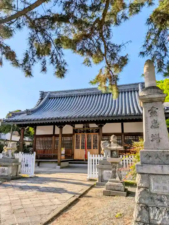 久々知須佐男神社の{uncategorized: "未分類", other: "その他", undefined: "問題あり", building: "その他建物", grave: "お墓", sacred_gate: "鳥居", guardian: "狛犬", statue: "像", buddha: "仏像", history: "歴史", nature: "自然", garden: "庭園", animal: "動物", pagoda: "塔", temizu: "手水舎", mountain_gate: "山門・神門", sanctuary: "本殿・本堂", subordinate: "末社・摂社", art: "芸術", scenery: "景色", jizo: "地蔵", ema: "絵馬", goshuin: "御朱印", omikuji: "おみくじ", items: "授与品その他", amulet: "お守り", goshuincho: "御朱印帳", eats: "食事", festival: "お祭り", votive_dance: "神楽", shichigosan: "七五三参", wedding: "結婚式", experience: "体験その他", initially: "初詣", around: "周辺", anti_infection: "感染症対策"}