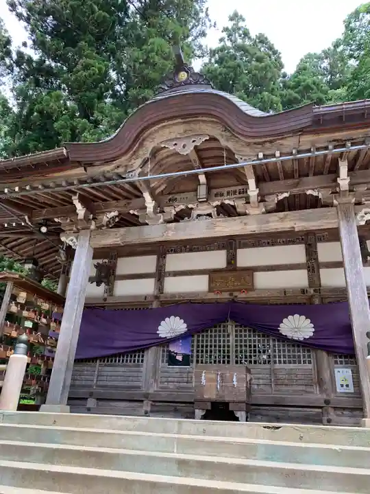 白川八幡神社の本殿・本堂