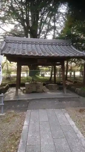 白山神社の手水舎