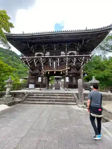 善峯寺の山門