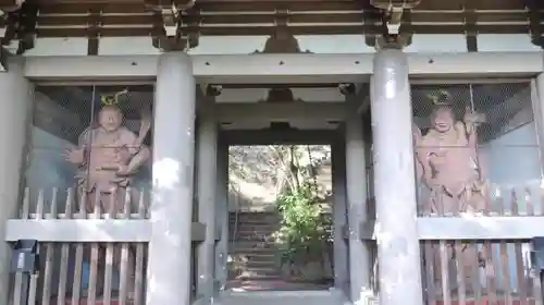 観音寺（山崎聖天）の山門・神門