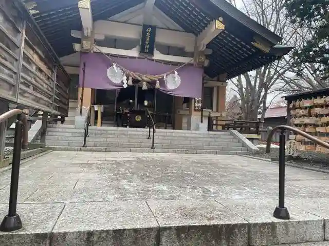 彌彦神社 (伊夜日子神社)の本殿・本堂