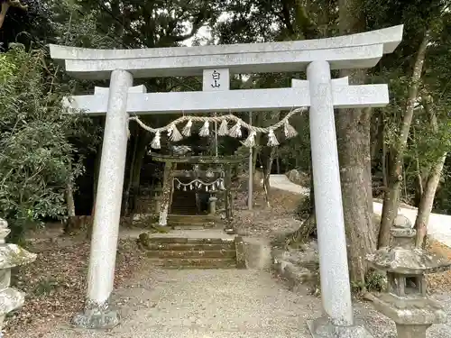 八ッ山神社の鳥居