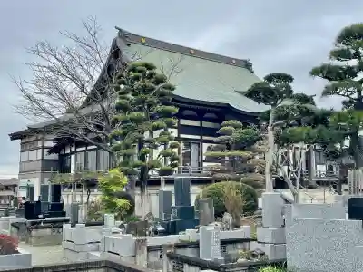 興全寺の{uncategorized: "未分類", other: "その他", undefined: "問題あり", building: "その他建物", grave: "お墓", sacred_gate: "鳥居", guardian: "狛犬", statue: "像", buddha: "仏像", history: "歴史", nature: "自然", garden: "庭園", animal: "動物", pagoda: "塔", temizu: "手水舎", mountain_gate: "山門・神門", sanctuary: "本殿・本堂", subordinate: "末社・摂社", art: "芸術", scenery: "景色", jizo: "地蔵", ema: "絵馬", goshuin: "御朱印", omikuji: "おみくじ", items: "授与品その他", amulet: "お守り", goshuincho: "御朱印帳", eats: "食事", festival: "お祭り", votive_dance: "神楽", shichigosan: "七五三参", wedding: "結婚式", experience: "体験その他", initially: "初詣", around: "周辺", anti_infection: "感染症対策"}