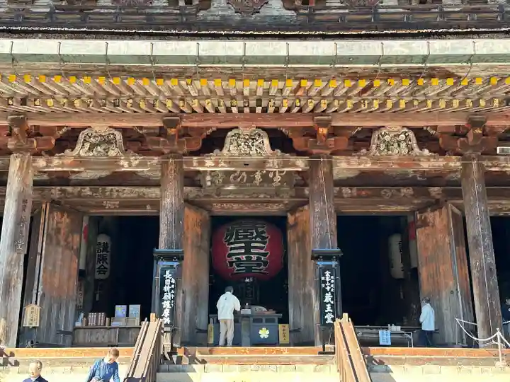 金峯山寺の本殿・本堂
