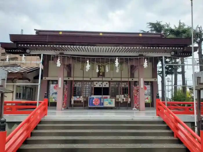 三社神社の本殿