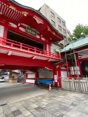 鷲神社の山門・神門