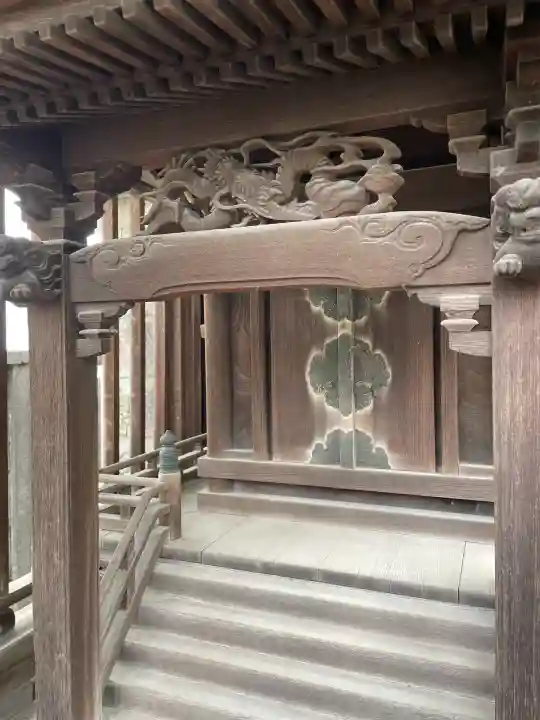 成増氷川神社の{uncategorized: "未分類", other: "その他", undefined: "問題あり", building: "その他建物", grave: "お墓", sacred_gate: "鳥居", guardian: "狛犬", statue: "像", buddha: "仏像", history: "歴史", nature: "自然", garden: "庭園", animal: "動物", pagoda: "塔", temizu: "手水舎", mountain_gate: "山門・神門", sanctuary: "本殿・本堂", subordinate: "末社・摂社", art: "芸術", scenery: "景色", jizo: "地蔵", ema: "絵馬", goshuin: "御朱印", omikuji: "おみくじ", items: "授与品その他", amulet: "お守り", goshuincho: "御朱印帳", eats: "食事", festival: "お祭り", votive_dance: "神楽", shichigosan: "七五三参", wedding: "結婚式", experience: "体験その他", initially: "初詣", around: "周辺", anti_infection: "感染症対策"}