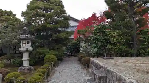 霊源寺の建物その他