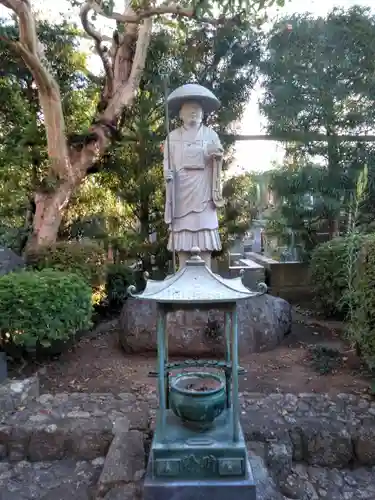 大岡山蓮上院真光寺の像