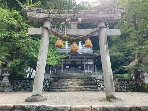 白川八幡神社の鳥居