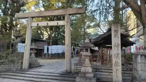 神明社の鳥居