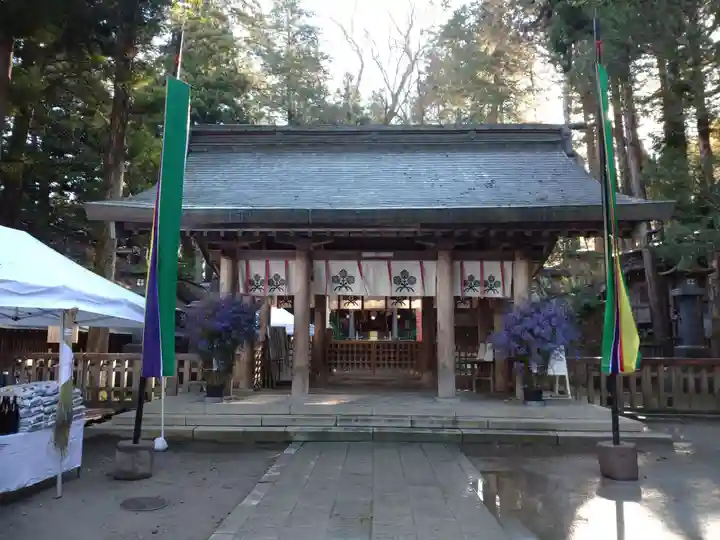 諏訪大社の本殿・本堂