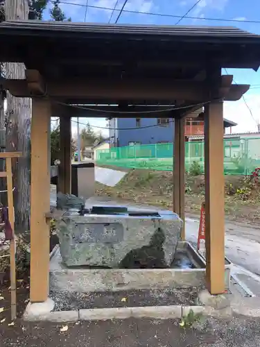 川崎稲荷神社の手水舎