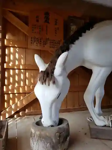 子安神社の像