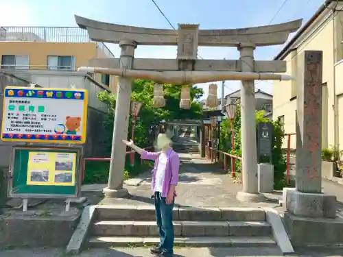 開運稲荷神社の鳥居