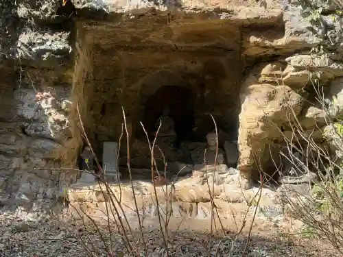 稱名寺（称名寺）の{uncategorized: "未分類", other: "その他", undefined: "問題あり", building: "その他建物", grave: "お墓", sacred_gate: "鳥居", guardian: "狛犬", statue: "像", buddha: "仏像", history: "歴史", nature: "自然", garden: "庭園", animal: "動物", pagoda: "塔", temizu: "手水舎", mountain_gate: "山門・神門", sanctuary: "本殿・本堂", subordinate: "末社・摂社", art: "芸術", scenery: "景色", jizo: "地蔵", ema: "絵馬", goshuin: "御朱印", omikuji: "おみくじ", items: "授与品その他", amulet: "お守り", goshuincho: "御朱印帳", eats: "食事", festival: "お祭り", votive_dance: "神楽", shichigosan: "七五三参", wedding: "結婚式", experience: "体験その他", initially: "初詣", around: "周辺", anti_infection: "感染症対策"}