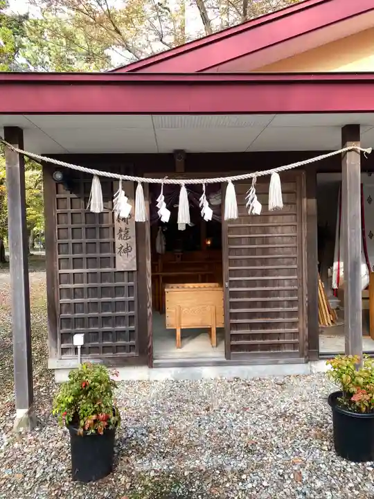 八幡秋田神社の末社・摂社