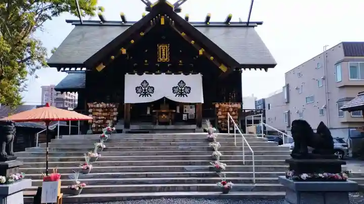 札幌諏訪神社の本殿・本堂