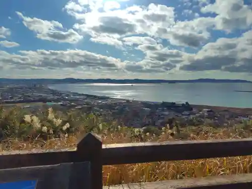 那古寺の{uncategorized: "未分類", other: "その他", undefined: "問題あり", building: "その他建物", grave: "お墓", sacred_gate: "鳥居", guardian: "狛犬", statue: "像", buddha: "仏像", history: "歴史", nature: "自然", garden: "庭園", animal: "動物", pagoda: "塔", temizu: "手水舎", mountain_gate: "山門・神門", sanctuary: "本殿・本堂", subordinate: "末社・摂社", art: "芸術", scenery: "景色", jizo: "地蔵", ema: "絵馬", goshuin: "御朱印", omikuji: "おみくじ", items: "授与品その他", amulet: "お守り", goshuincho: "御朱印帳", eats: "食事", festival: "お祭り", votive_dance: "神楽", shichigosan: "七五三参", wedding: "結婚式", experience: "体験その他", initially: "初詣", around: "周辺", anti_infection: "感染症対策"}