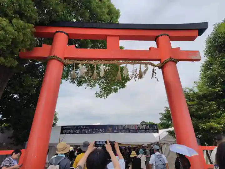 賀茂別雷神社(上賀茂神社)の{uncategorized: "未分類", other: "その他", undefined: "問題あり", building: "その他建物", grave: "お墓", sacred_gate: "鳥居", guardian: "狛犬", statue: "像", buddha: "仏像", history: "歴史", nature: "自然", garden: "庭園", animal: "動物", pagoda: "塔", temizu: "手水舎", mountain_gate: "山門・神門", sanctuary: "本殿・本堂", subordinate: "末社・摂社", art: "芸術", scenery: "景色", jizo: "地蔵", ema: "絵馬", goshuin: "御朱印", omikuji: "おみくじ", items: "授与品その他", amulet: "お守り", goshuincho: "御朱印帳", eats: "食事", festival: "お祭り", votive_dance: "神楽", shichigosan: "七五三参", wedding: "結婚式", experience: "体験その他", initially: "初詣", around: "周辺", anti_infection: "感染症対策"}