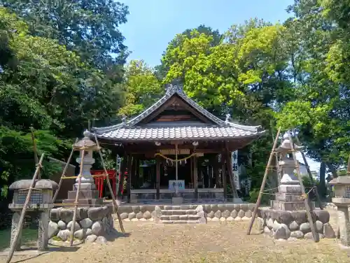 八剱神社の{uncategorized: "未分類", other: "その他", undefined: "問題あり", building: "その他建物", grave: "お墓", sacred_gate: "鳥居", guardian: "狛犬", statue: "像", buddha: "仏像", history: "歴史", nature: "自然", garden: "庭園", animal: "動物", pagoda: "塔", temizu: "手水舎", mountain_gate: "山門・神門", sanctuary: "本殿・本堂", subordinate: "末社・摂社", art: "芸術", scenery: "景色", jizo: "地蔵", ema: "絵馬", goshuin: "御朱印", omikuji: "おみくじ", items: "授与品その他", amulet: "お守り", goshuincho: "御朱印帳", eats: "食事", festival: "お祭り", votive_dance: "神楽", shichigosan: "七五三参", wedding: "結婚式", experience: "体験その他", initially: "初詣", around: "周辺", anti_infection: "感染症対策"}