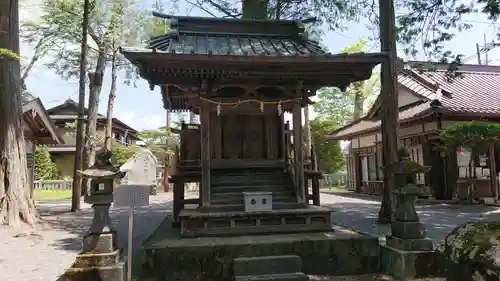 淺間神社（忍野八海）の末社・摂社