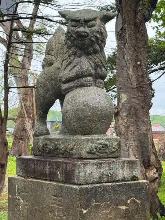 真龍神社の狛犬