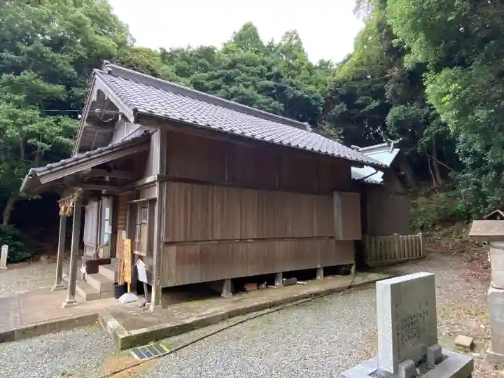 楯崎神社の本殿・本堂
