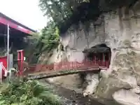 岩谷観音堂の本殿・本堂