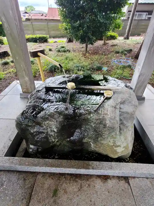 金井神社の手水舎