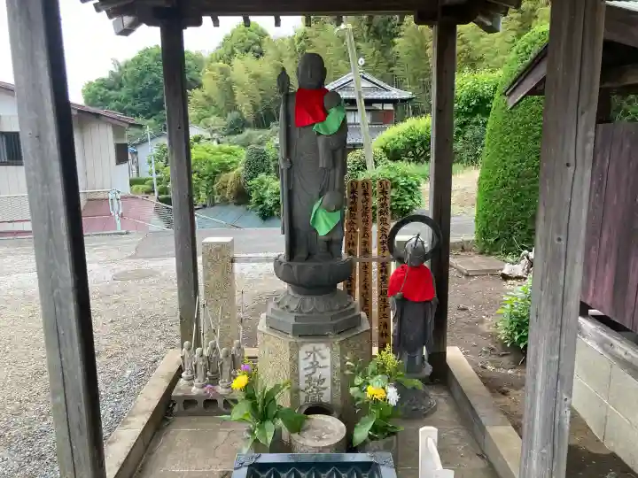 清林寺の{uncategorized: "未分類", other: "その他", undefined: "問題あり", building: "その他建物", grave: "お墓", sacred_gate: "鳥居", guardian: "狛犬", statue: "像", buddha: "仏像", history: "歴史", nature: "自然", garden: "庭園", animal: "動物", pagoda: "塔", temizu: "手水舎", mountain_gate: "山門・神門", sanctuary: "本殿・本堂", subordinate: "末社・摂社", art: "芸術", scenery: "景色", jizo: "地蔵", ema: "絵馬", goshuin: "御朱印", omikuji: "おみくじ", items: "授与品その他", amulet: "お守り", goshuincho: "御朱印帳", eats: "食事", festival: "お祭り", votive_dance: "神楽", shichigosan: "七五三参", wedding: "結婚式", experience: "体験その他", initially: "初詣", around: "周辺", anti_infection: "感染症対策"}