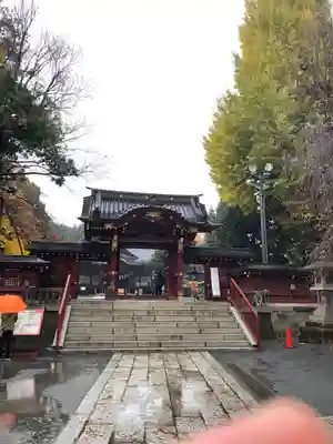 秩父神社の山門・神門
