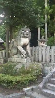 八幡神社の狛犬