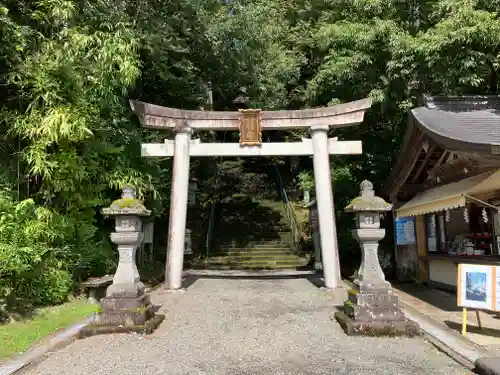 埴生護國八幡宮の鳥居