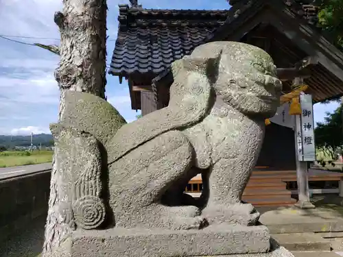 藤巻神社の狛犬