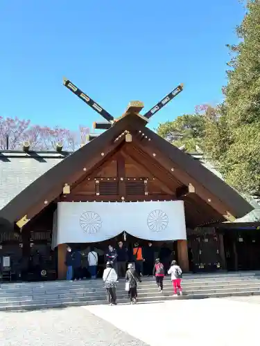 北海道神宮の{uncategorized: "未分類", other: "その他", undefined: "問題あり", building: "その他建物", grave: "お墓", sacred_gate: "鳥居", guardian: "狛犬", statue: "像", buddha: "仏像", history: "歴史", nature: "自然", garden: "庭園", animal: "動物", pagoda: "塔", temizu: "手水舎", mountain_gate: "山門・神門", sanctuary: "本殿・本堂", subordinate: "末社・摂社", art: "芸術", scenery: "景色", jizo: "地蔵", ema: "絵馬", goshuin: "御朱印", omikuji: "おみくじ", items: "授与品その他", amulet: "お守り", goshuincho: "御朱印帳", eats: "食事", festival: "お祭り", votive_dance: "神楽", shichigosan: "七五三参", wedding: "結婚式", experience: "体験その他", initially: "初詣", around: "周辺", anti_infection: "感染症対策"}