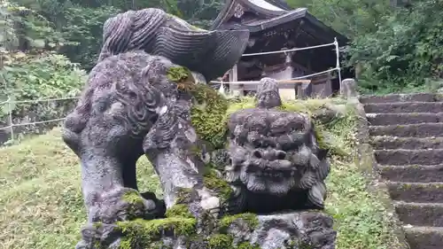 戸隠神社奥社の狛犬