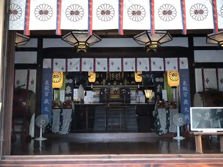 泉殿宮の本殿・本堂