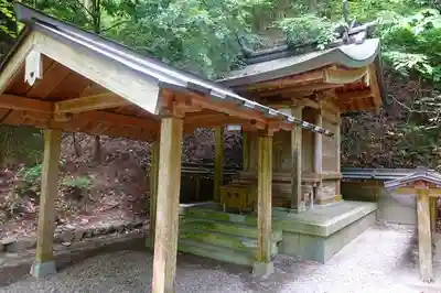 丹生川上神社(中社)の末社・摂社