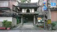 徳栄寺の山門・神門